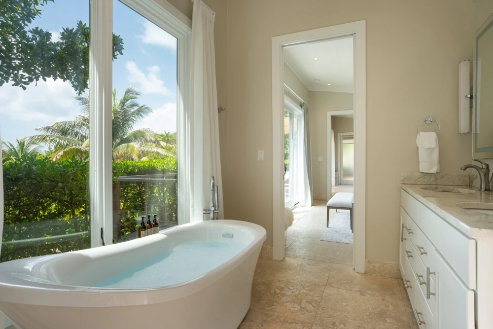 Bay-Suites_Web-Res-5_4096