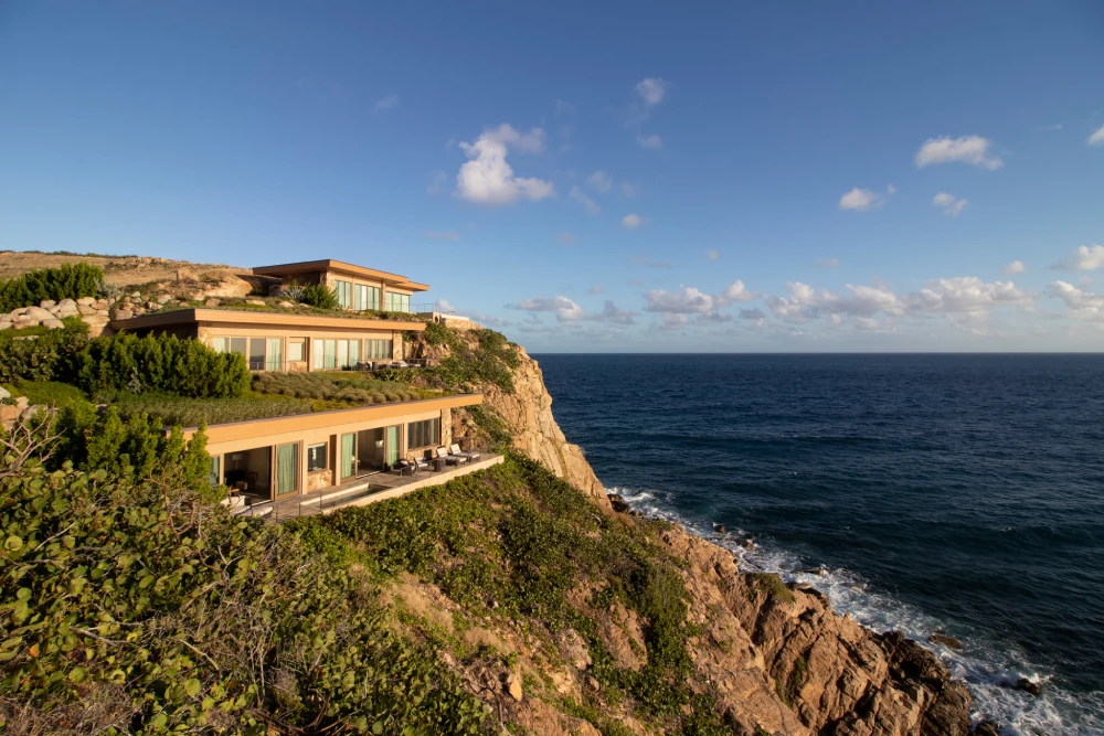Cliff-Suites-Exterior-26_4096